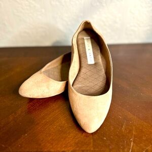 Nude Flats